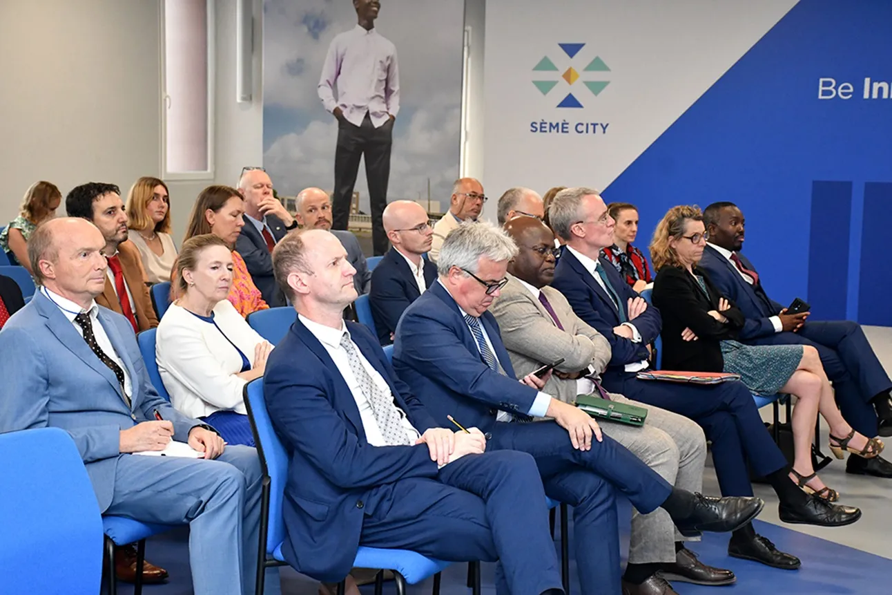 La visite de terrain de la Team Europe a mené la délégation  conduite par Koen Doens au Port autonome de Cotonou et  dans la Zone économique industrielle de Glo-Djigbé