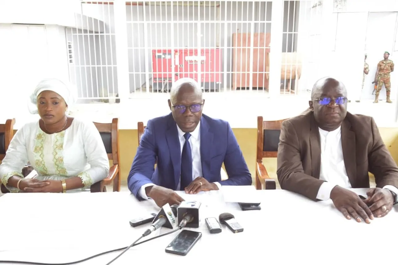 Hounkpè, directeur général de l'Apb, insiste sur l'urgence de promouvoir le dépistage précoce de ces pathologies, car il garantit un traitement efficace réduisant la nécessité d'interventions onéreuses et exigentes