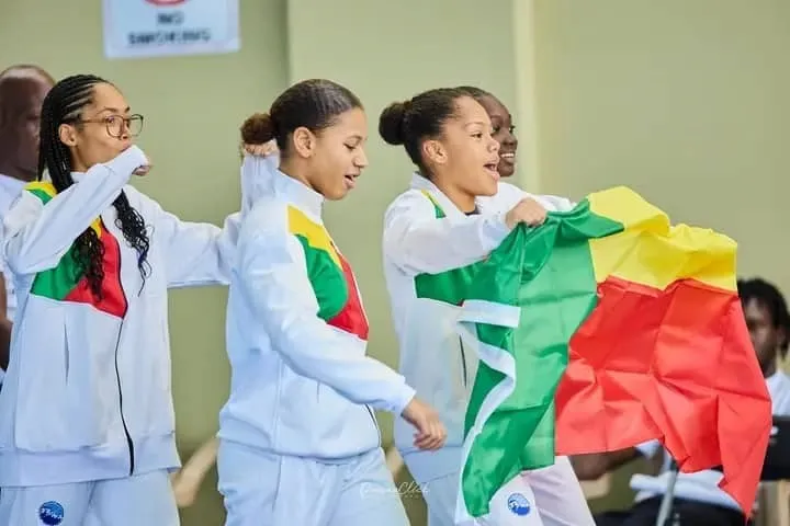 La fierté des jeunes nageurs béninois de défendre  les couleurs nationales