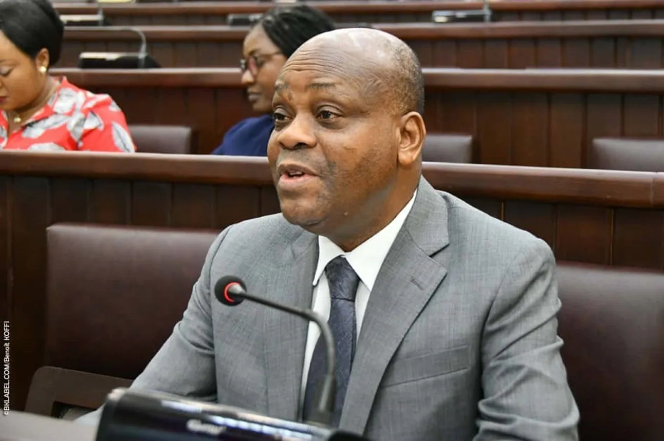 Benjamin Hounkpatin, ministre de la Santé