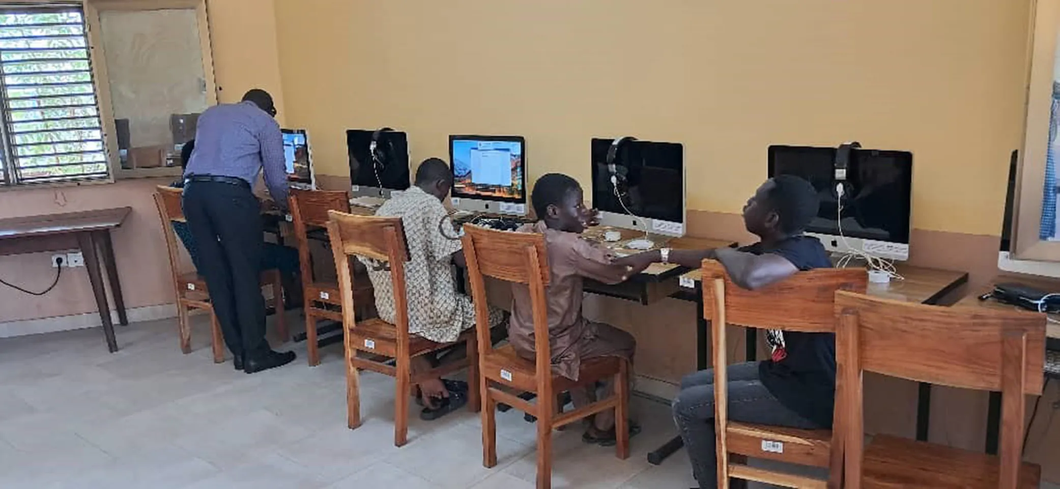 Ces classes numériques visent à faciliter aux personnes handicapées,  l’accès aux ressources éducatives