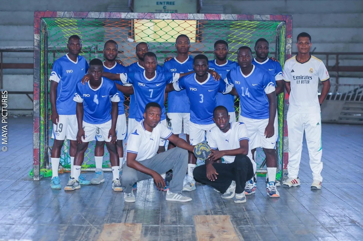 Les filles de Flowers Hbc montent sur la plus haute  marche du podium et l’équipe de Eagles Hbc frappe fort en s’imposant en  finale à la grande surprise du public