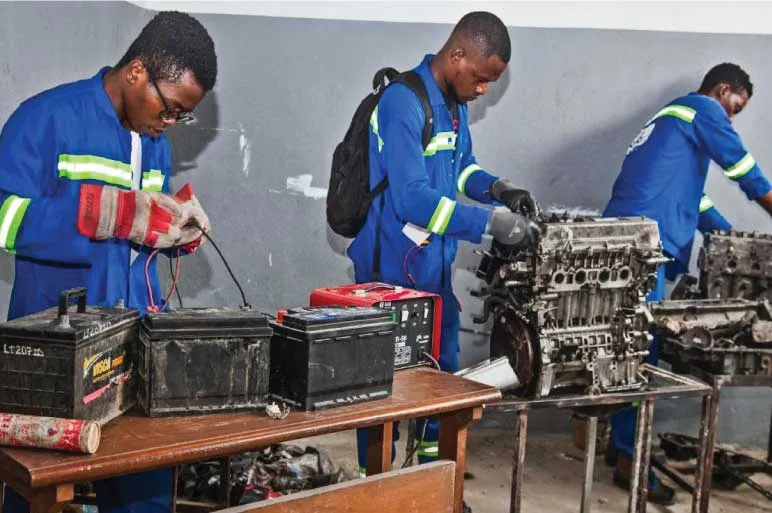 Le gouvernement mise sur le développement des  compétences concrètes, de savoir-faire immédiatement  utiles pour les jeunes