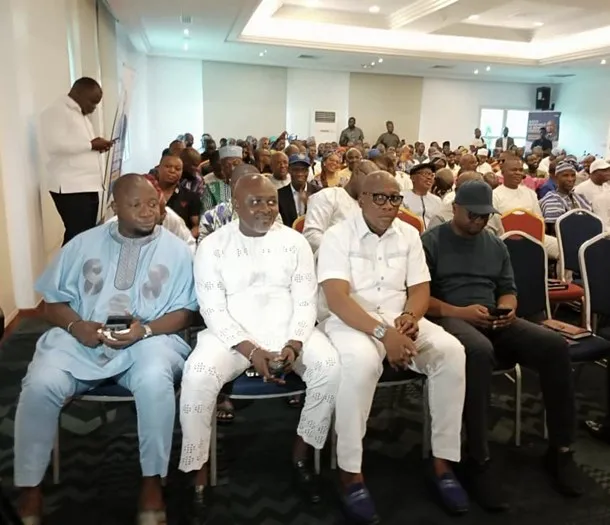 Plus de 300 mouvements et leaders associatifs décident d’unir leurs forces pour soutenir la candidature du duo Wadagni–Talata