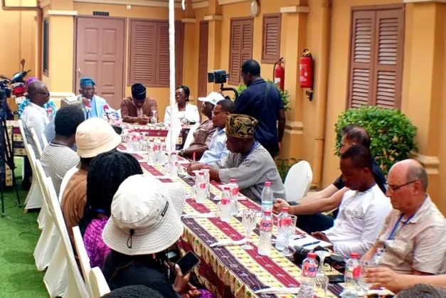 L’équipe d’experts nationaux et internationaux en pleins travaux pour la valorisation de la berge Est de la lagune de Porto-Novo