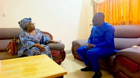 Le maire de Bohicon, Ferdinand Bokossa, échange avec l’am- bassadrice du Nigeria près le Bénin, Mapolola Adéola Ibrahim