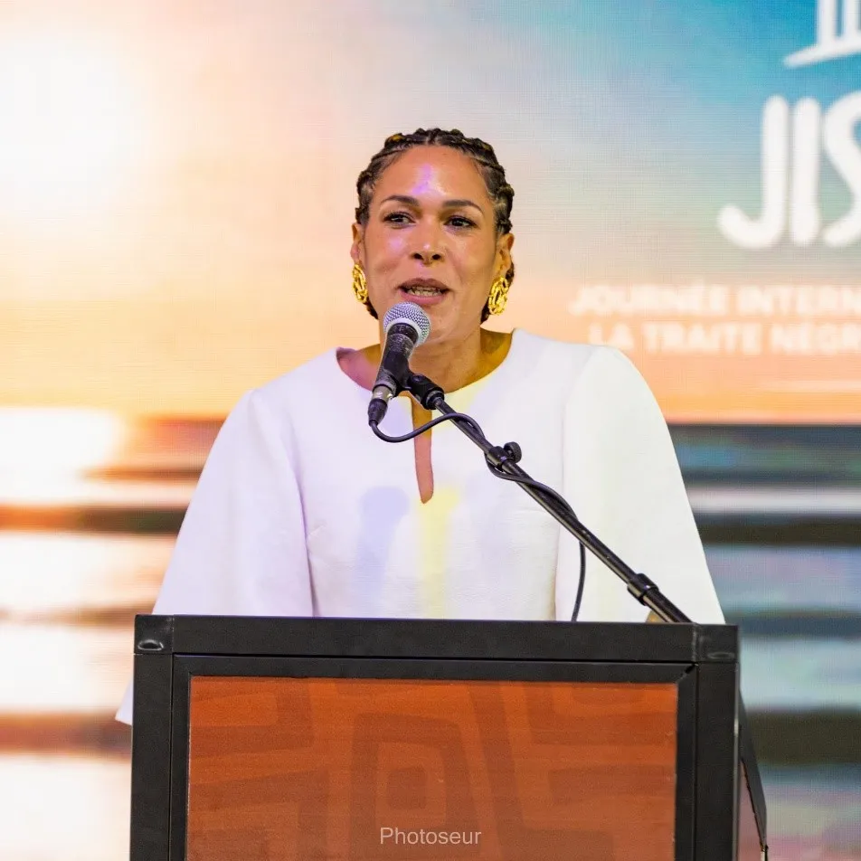 Ouidah transforme la mémoire de la traite négrière en un espace de transmission, de dialogue et de  reconnexion avec les communautés afrodescendantes