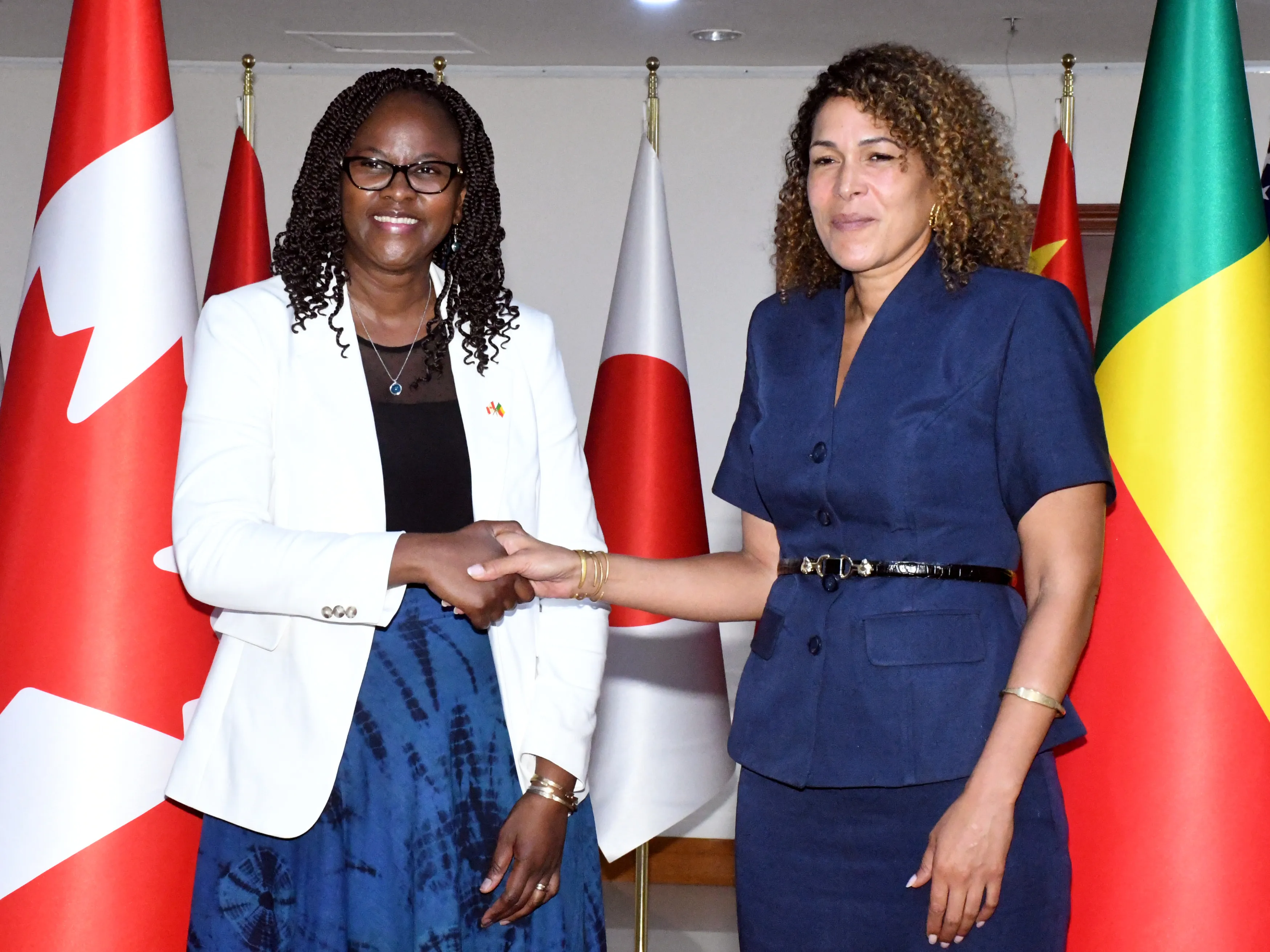 Evelyne Dabiré, nouvelle ambassa- drice extraordinaire et plénipoten- tiaire du Canada près la République  du Bénin