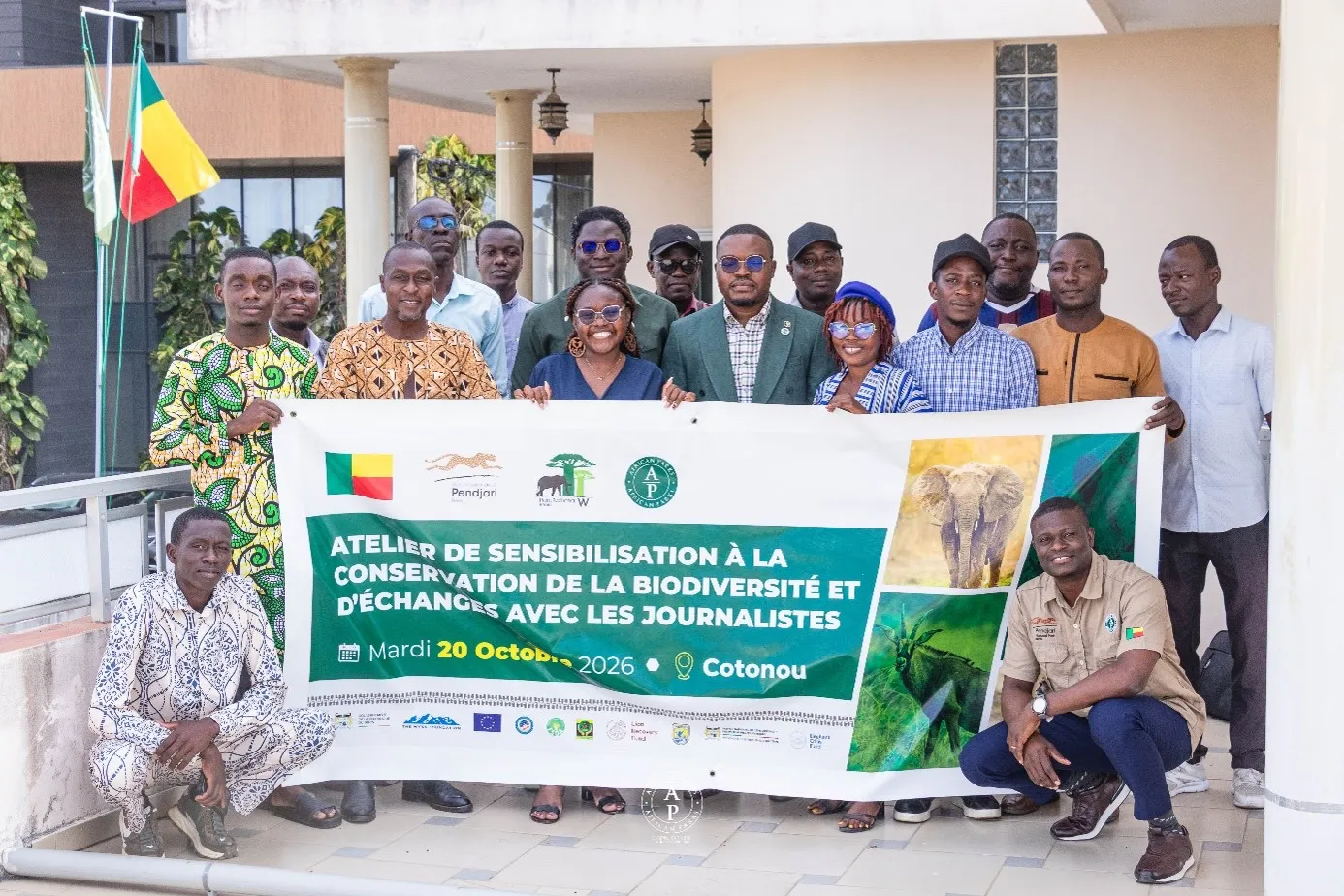 Responsables d’African Parks Bénin et professionnels des médias réunis autour des enjeux de conservation de la biodiversité et de l’engagement citoyen